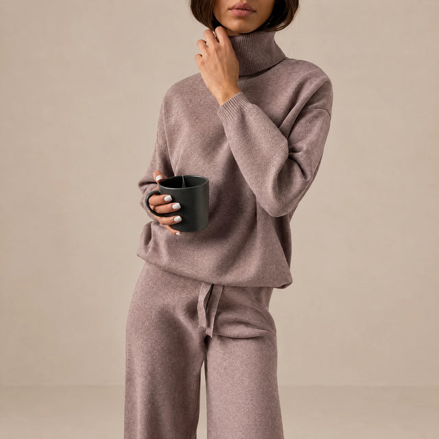 Yvonne | Ensemble Cocooning en Maille Col Roulé